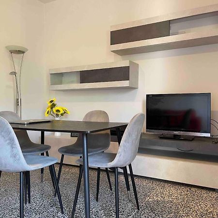 Lotus Home Eleganza E Accoglienza A 曼托瓦 外观 照片